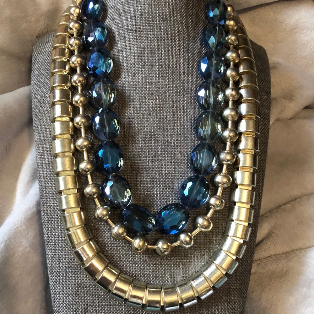 Multilayered chain. With blue acrylic stones.